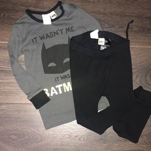 H&M Snug fit Batman 12-18 M pajama set